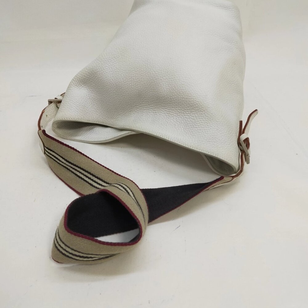 Burberry Leather Shoulder Bag - EUC - Picture 6 of 9